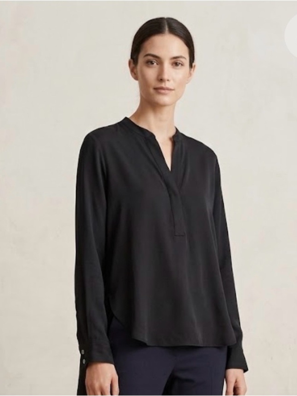 Vince Silk Satin Band Collar V Neck Popover Blouse Size 8